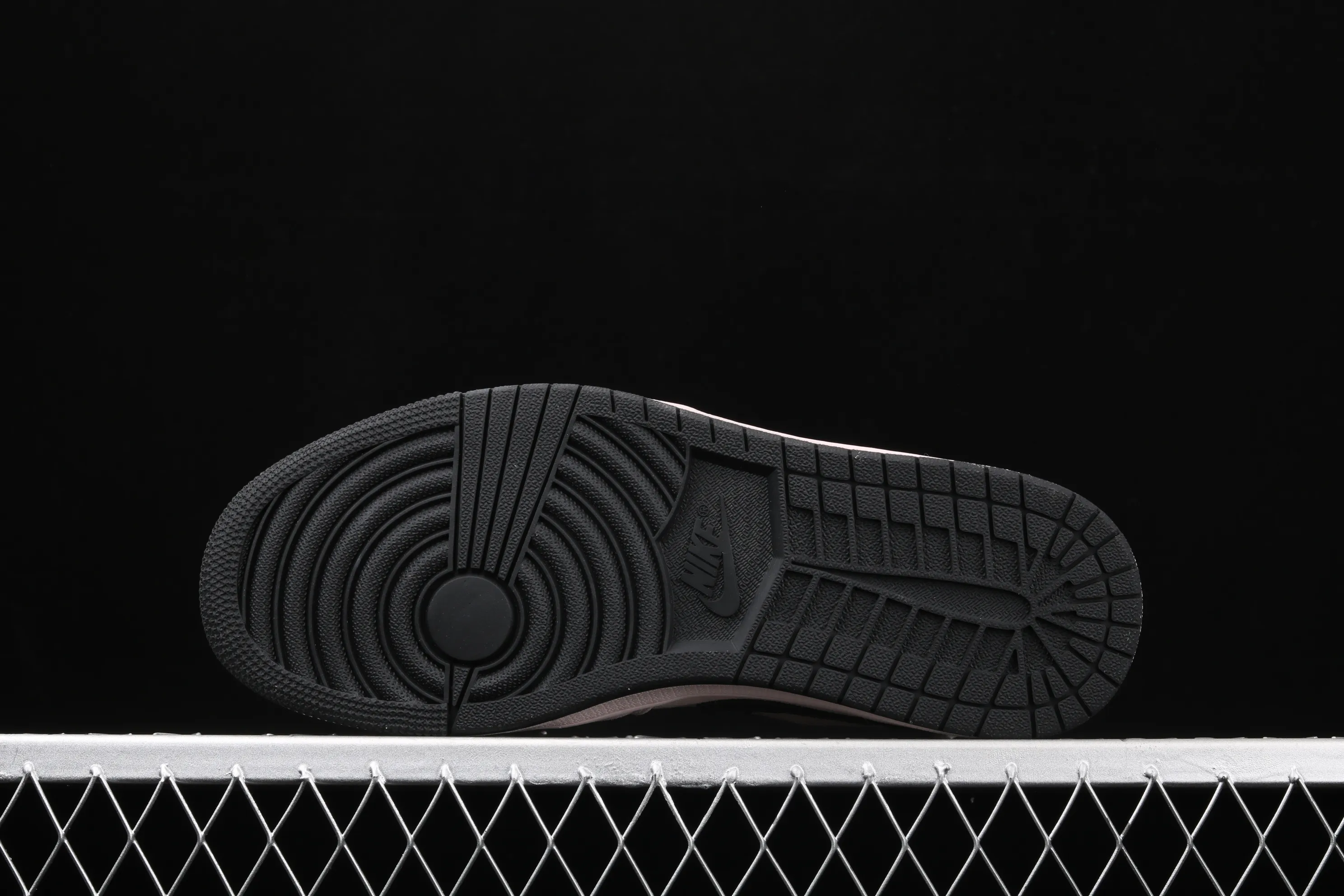 All categories Air Jordan Jordan series basketball shoes Air Jordan 1 Low Nike Air Jordan 1 Low "Fossil" AJ1 Joe 1 laser pink low-top basketball shoes CV3043-602